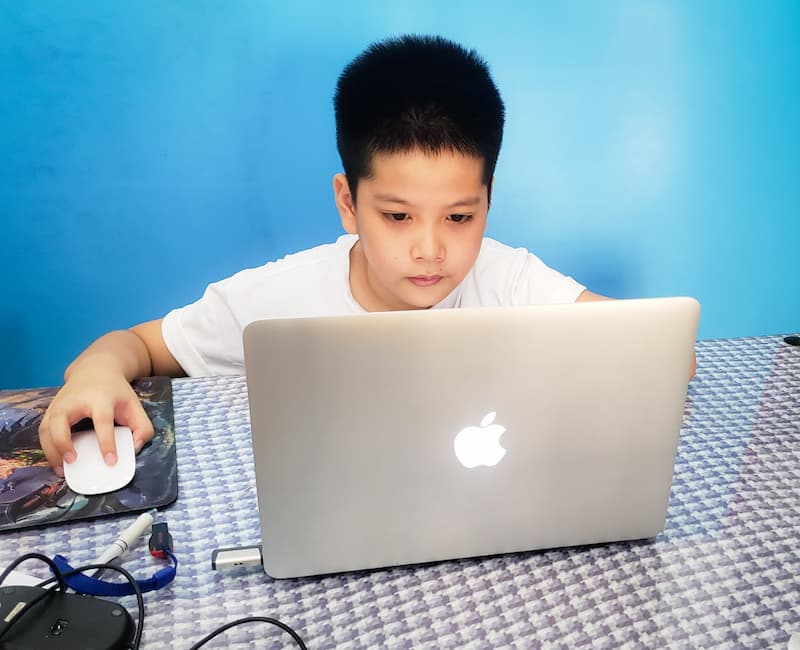 Hau truong lop hoc